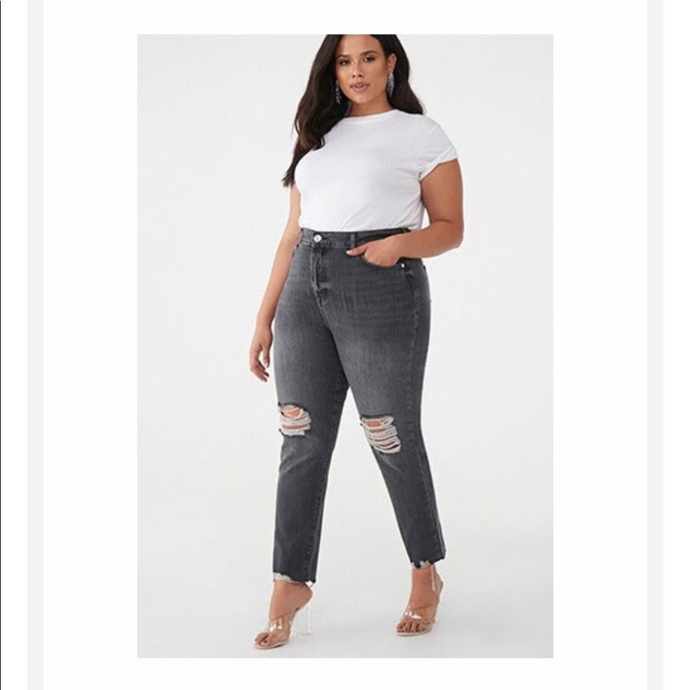 Forever21 distressed mom jeans size 18